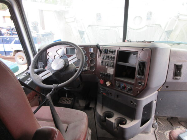 2013 MACK CXV613 - Image 19