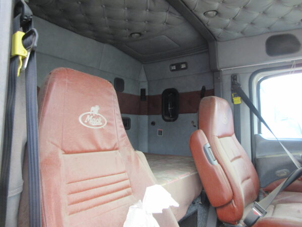 2013 MACK CXV613 - Image 15