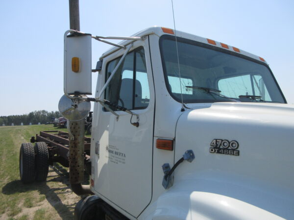 1998 INTERNATIONAL 4700 - Image 3
