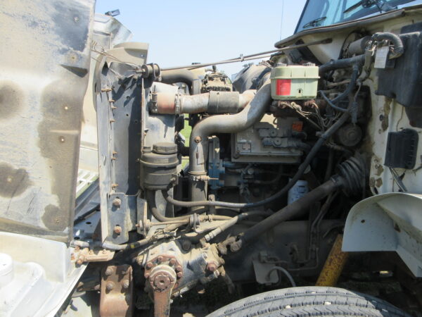 1998 INTERNATIONAL 4700 - Image 7
