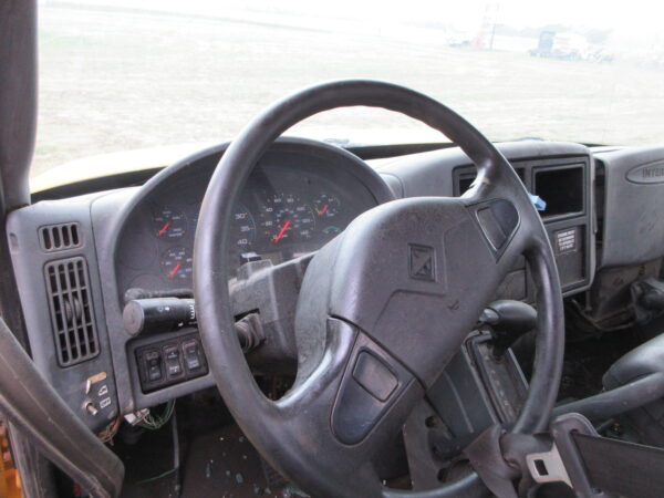 2007 INTERNATIONAL 4300 - Image 10