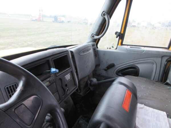 2007 INTERNATIONAL 4300 - Image 7