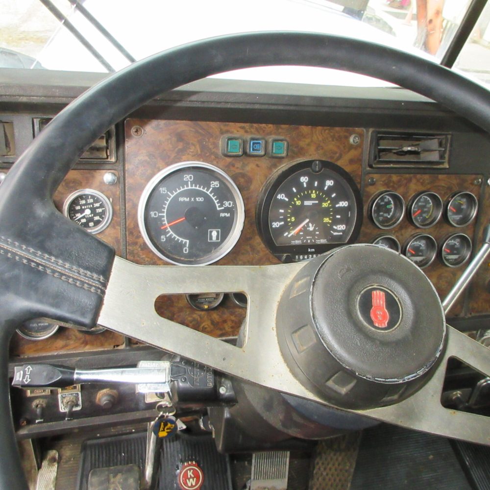 1298 CAB INTERIOR (3)