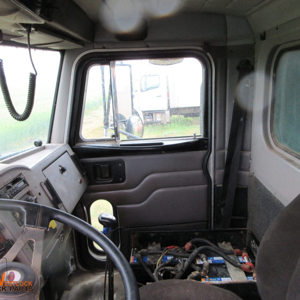 1299 CAB INTERIOR (1)