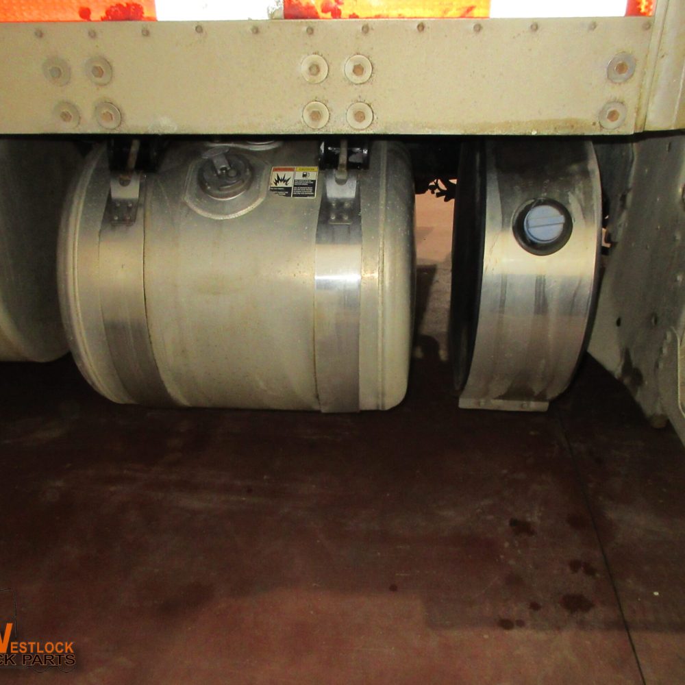 1327 FUEL TANK RH (2)