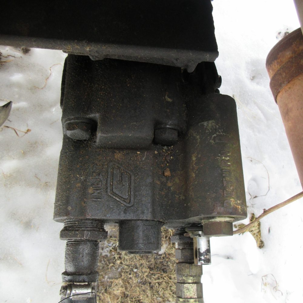 1345 HYD PRESSURE RELIEF VALVE (2)